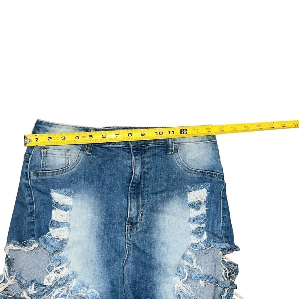 FASHION NOVA Light Wash Distresses Jeans Size 13 - Picture 6 of 8